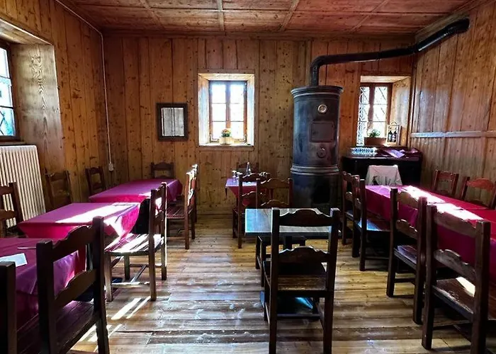 Vandrarhem Rifugio Teggiate *