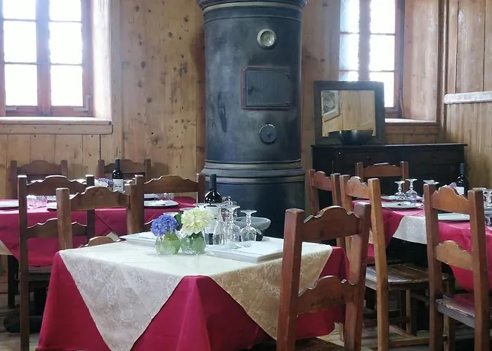 Vandrarhem Rifugio Teggiate *